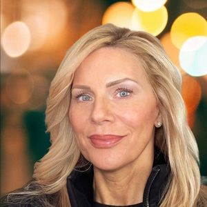 Meet your Posher, Casey